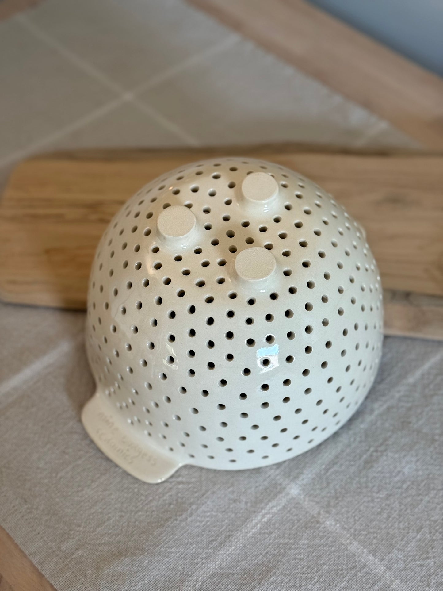 Ivoryn Colander
