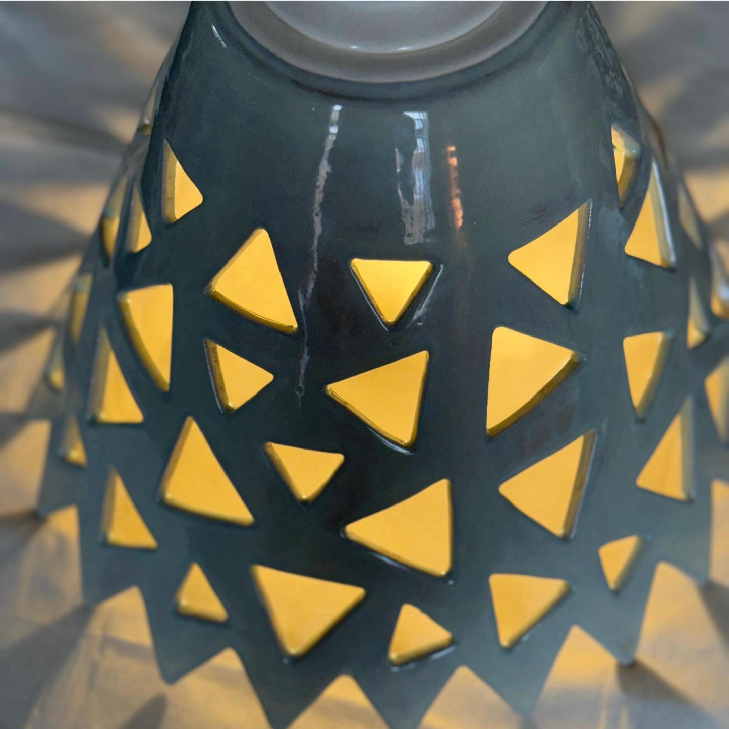 Triangle Cutouts Pendant Light